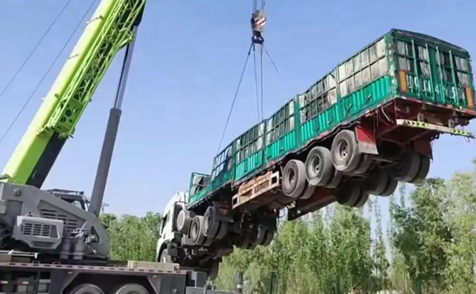 东河区道路脱困救援案例